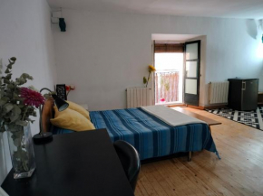 Gran Habitacion con Balcon en Tirso de Molina
